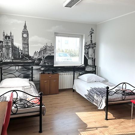 Leo Hostel Πόζναν Εξωτερικό φωτογραφία