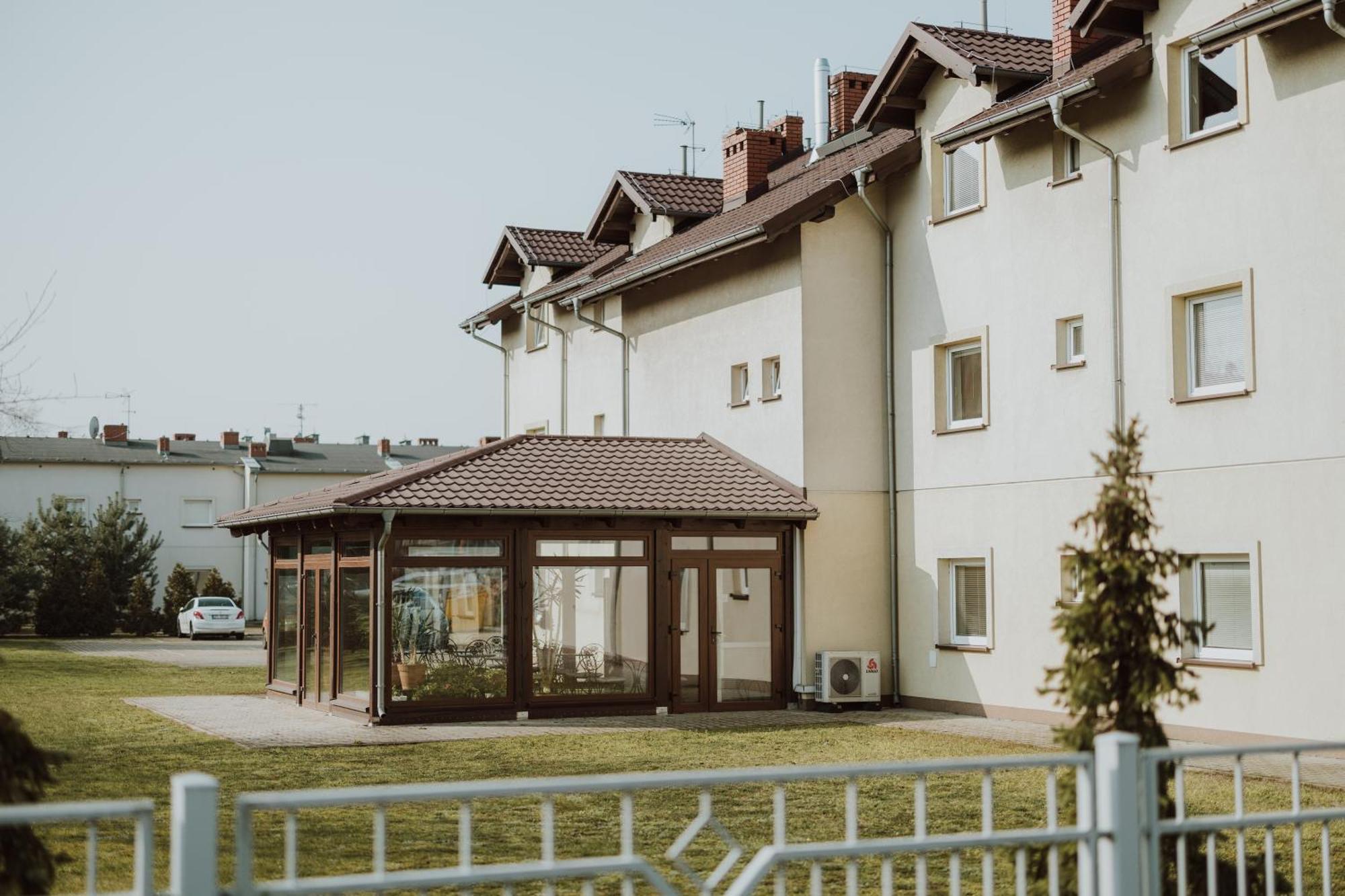 Leo Hostel Πόζναν Εξωτερικό φωτογραφία